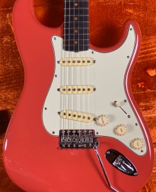 Fender 2022 American Vintage II 61 Stratocaster Fiesta Red